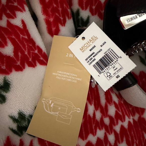 New Michael Kors Beltbag - Picture 2 of 4